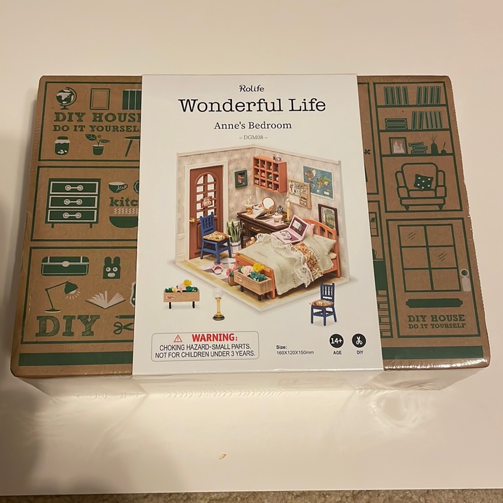 Rolife DIY dollhouse - bedroom